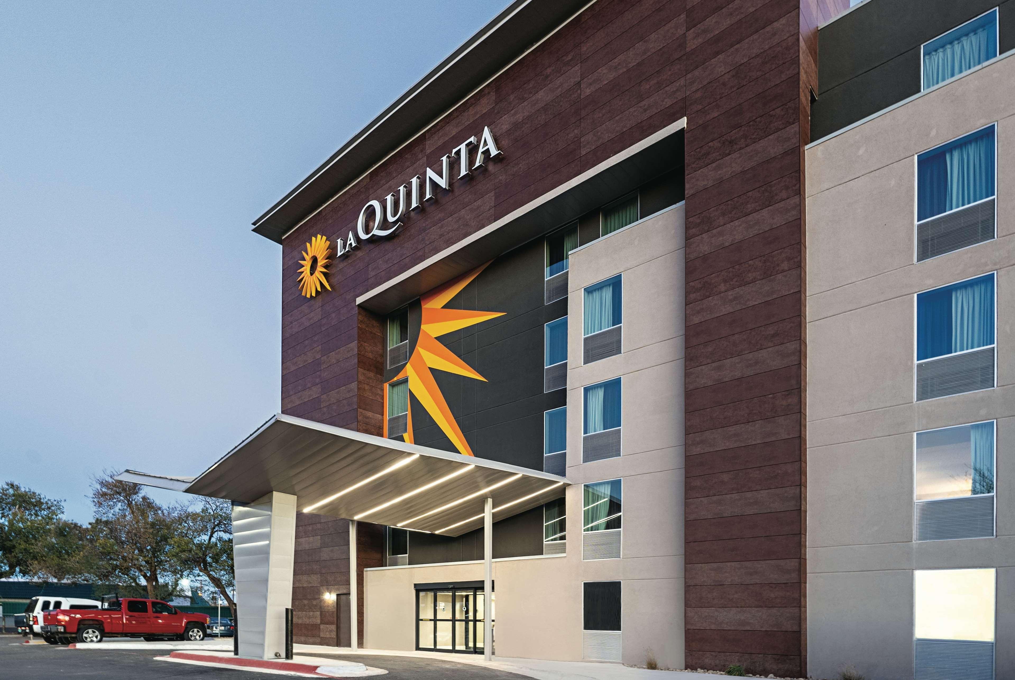 La Quinta By Wyndham Lubbock West Medical Center Hotell Exteriör bild